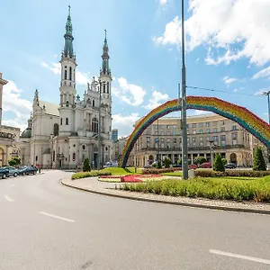 P&o Plac Zbawiciela Poland