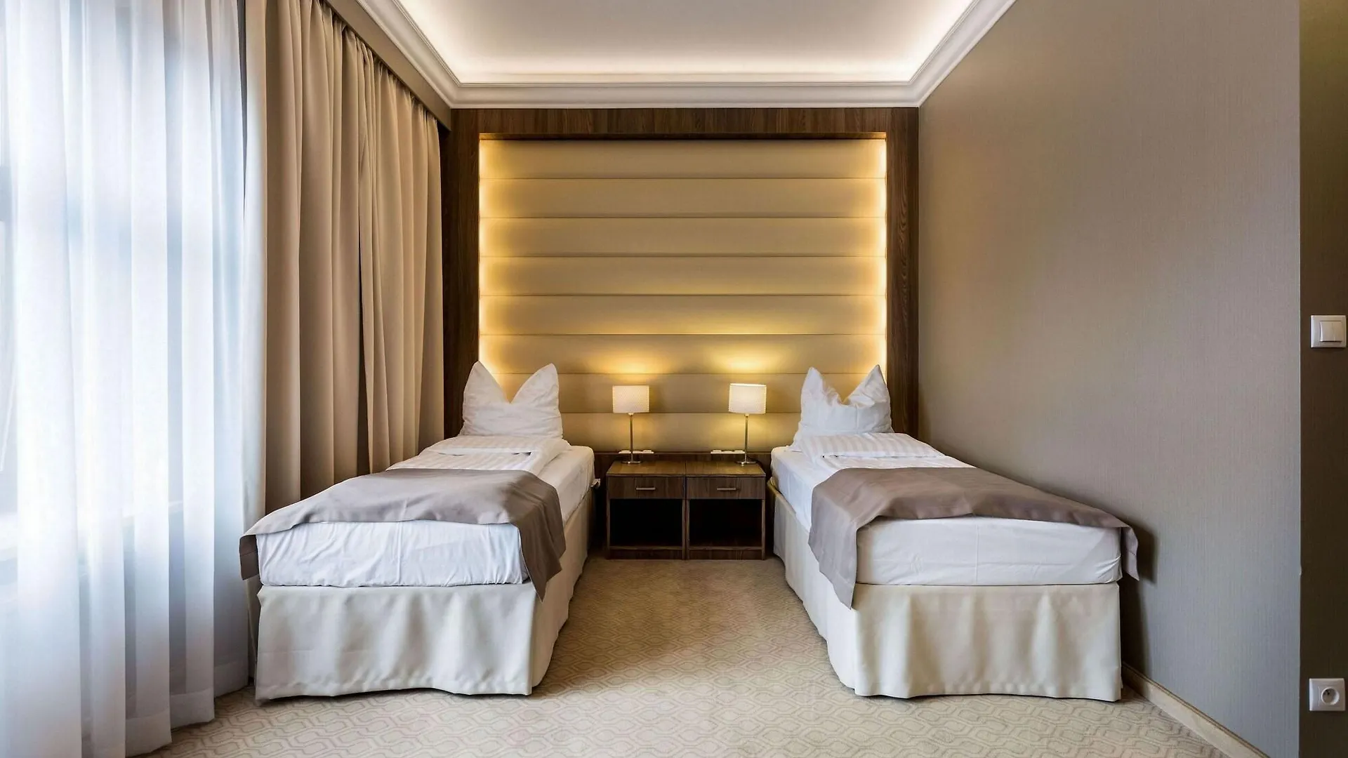 Hotel Elektor Premium Krakow 3*,